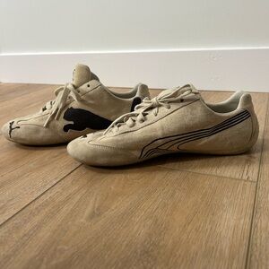 Vintage women’s Puma Speedcats